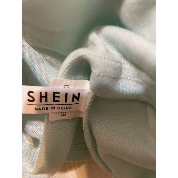 Shein mint green cropped camisole top with lace trim size small - Picture 3 of 6